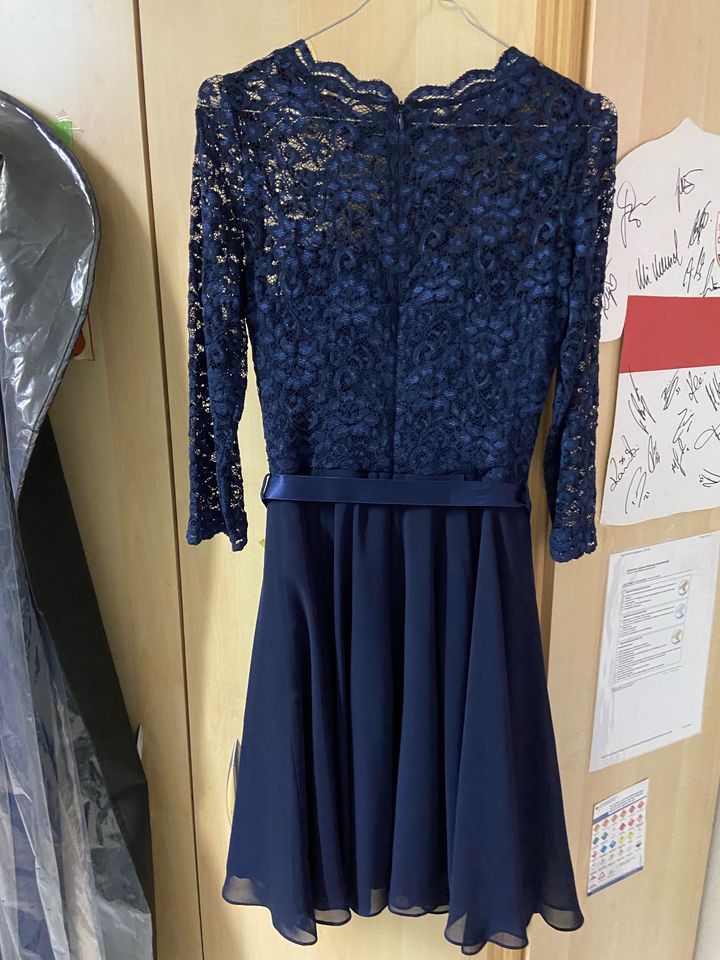 Cocktail Kleid , blau Größe 36 in Remseck am Neckar