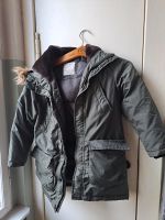 Eine warme Winterjacke, Parka von Zara, Gr 128 Friedrichshain-Kreuzberg - Kreuzberg Vorschau