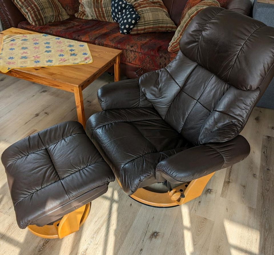 Relax Sessel mit Hocker - ähnlich Stressless - Leder braun - in Schortens