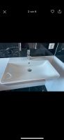 Zwei Waschbecken mit Armatur in Weiß Bayern - Bobingen Vorschau