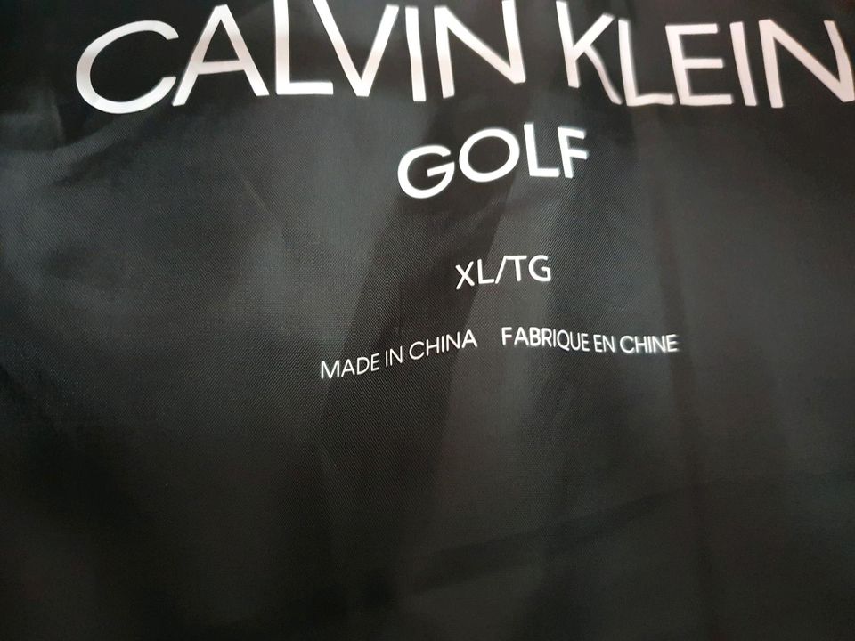 Steppjacke Calvin Klein XL in Kelsterbach
