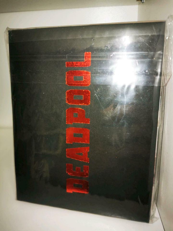 Deadpool Manta Lab Global #001 Lenticular Full slip. in Berlin