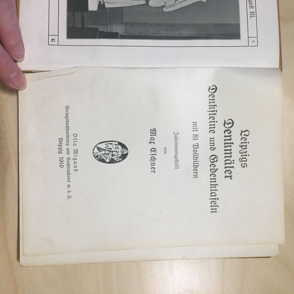 M. Eschner: Leipzigs Denkmäler - Denksteine und Gedenktafeln 1910 in Dresden