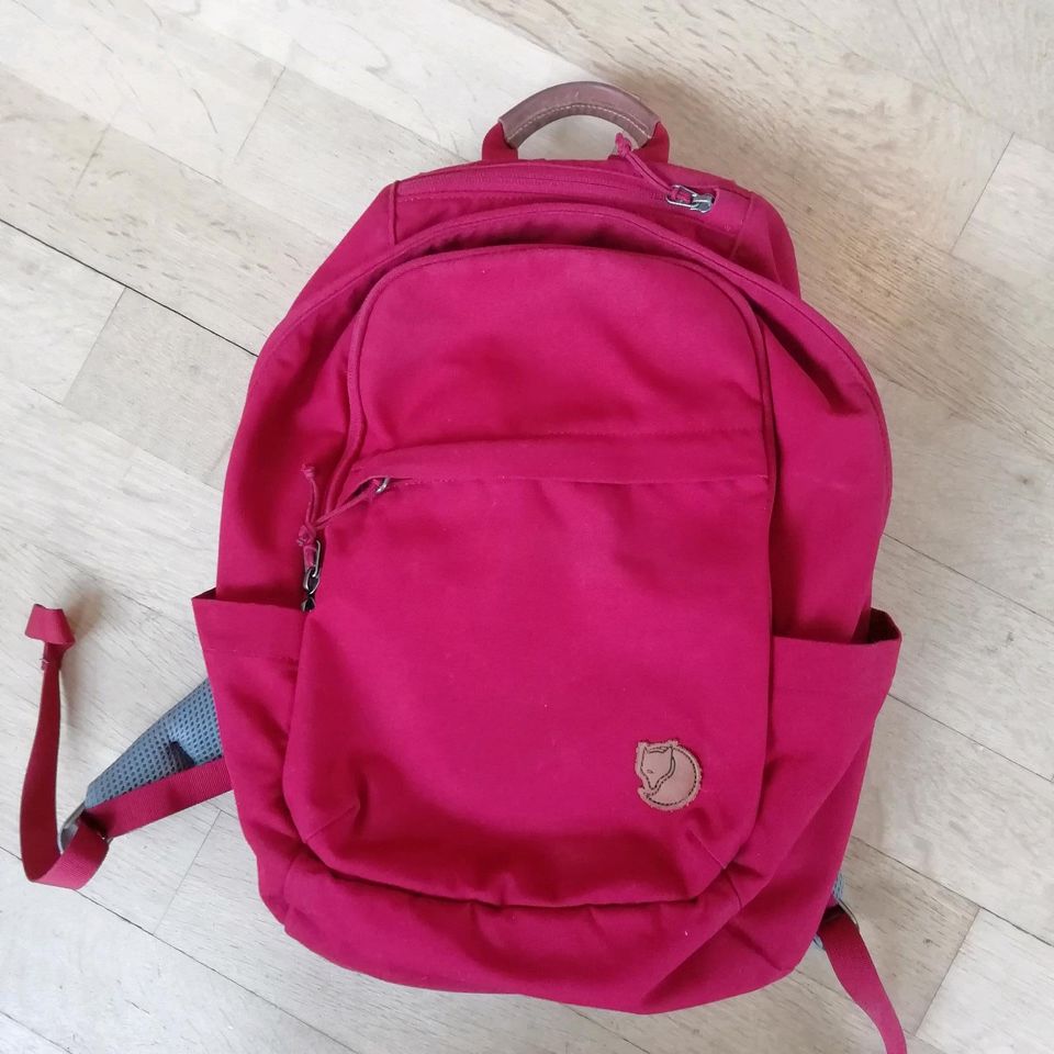 Fjällräven Räven Rucksack 20l rot in München