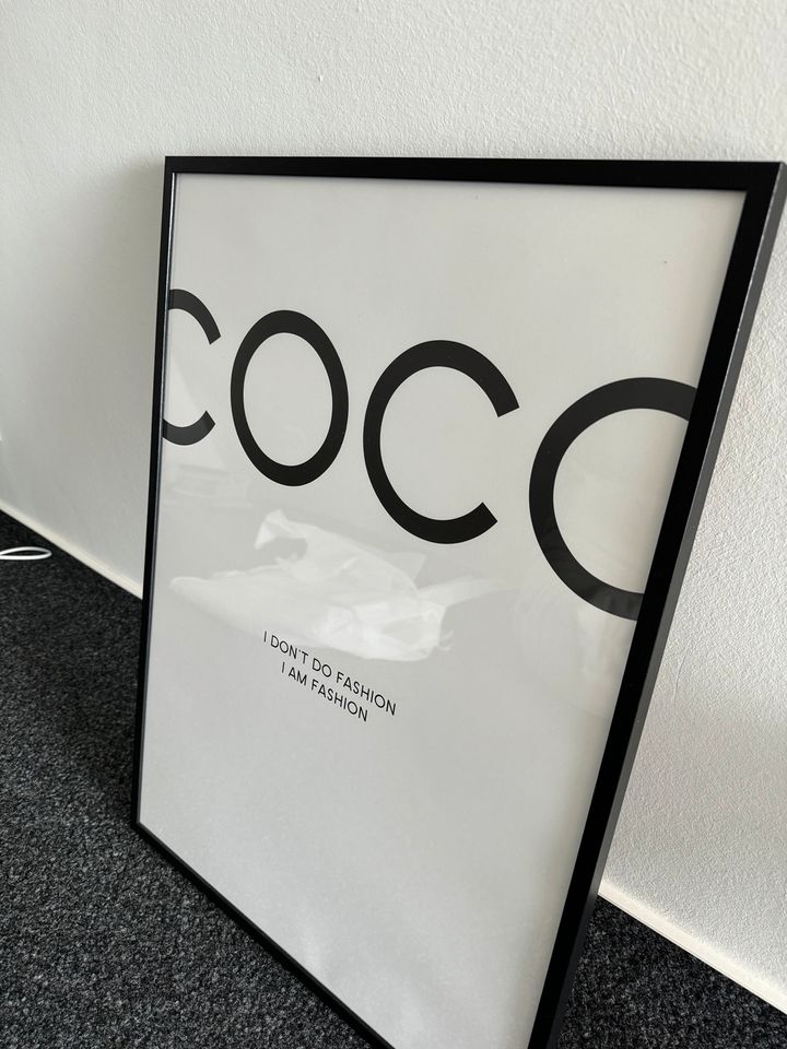 Coco Chanel Bild im Rahmen 72,5 x 52 cm in Eschenburg