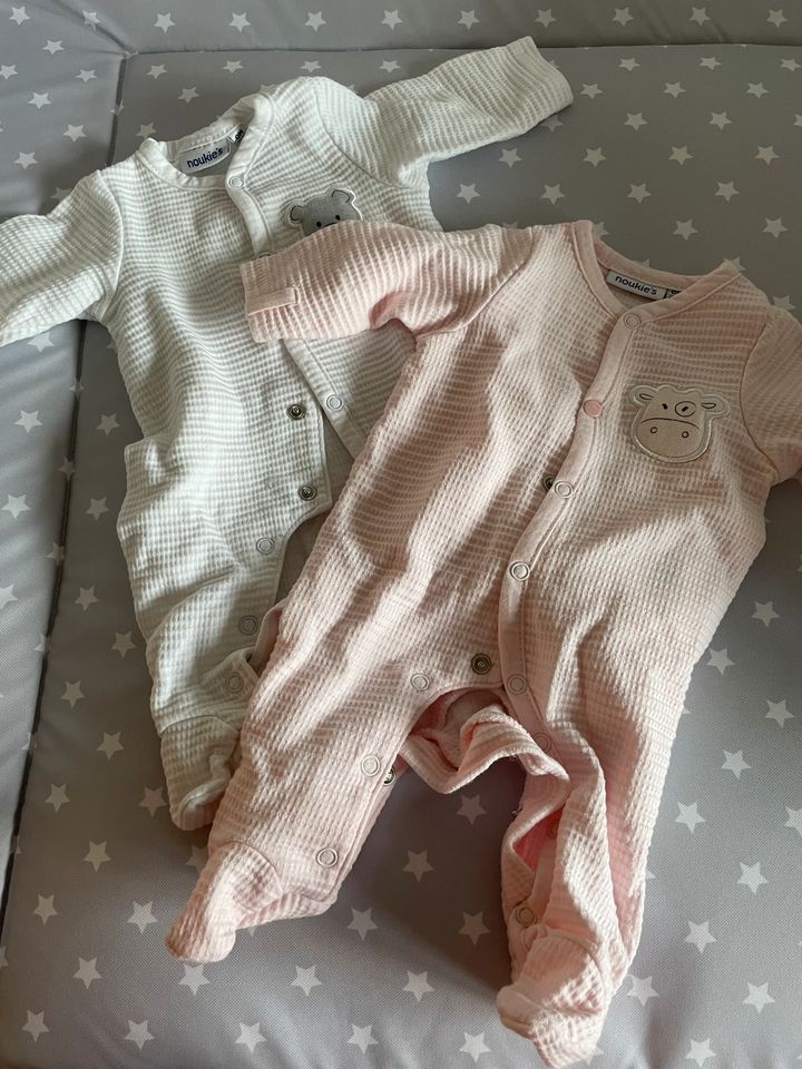 Strampler im 2‘er Set * 50 * weiß * rosa| Baby| Gratiszugabe in Hamburg