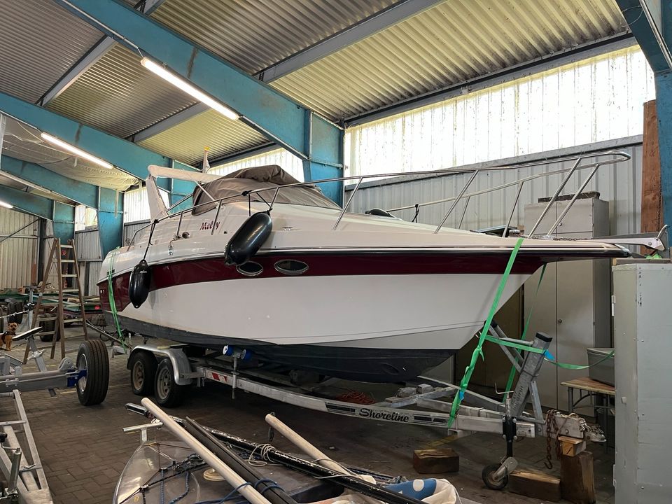 Motorboot Crownline 250 CR, Motor neu, Angebot diese Woche in Bremen
