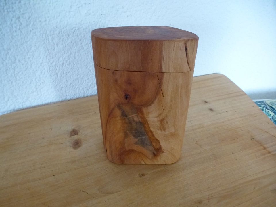 Gedenkurne Mensch oder Tier klein ca. 100ml Apfelbaum in Ellwangen (Jagst)