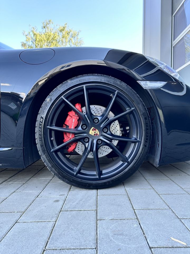 Porsche 718 Cayman GTS 2.5 Manuel Alcantara Carbon Schalter S Handschalter 365PS in Neckarsulm