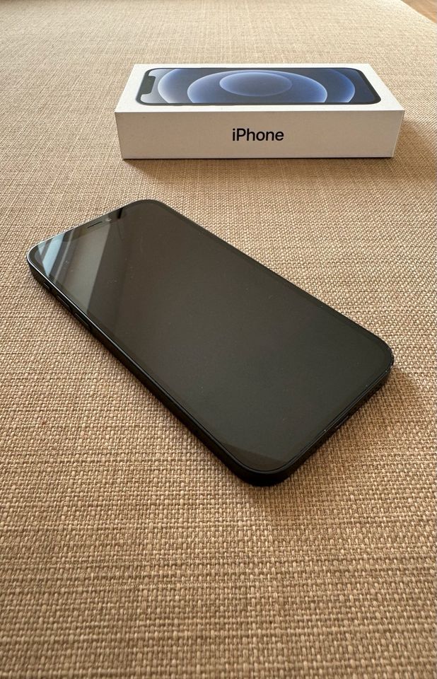 iPhone 12 schwarz 256GB - Top Zustand in Wettstetten