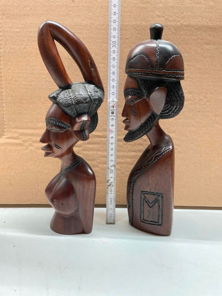 Holzfiguren afrikanisch in Ihringen
