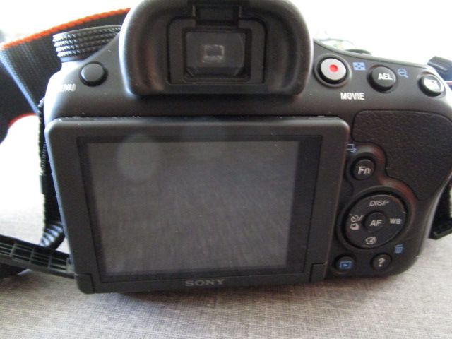 Neue Sony Alpha SLT-A58 20.1 MP SLR-Digitalkamera Kit in Kusterdingen