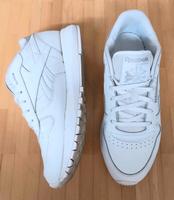 Reebok Sneaker Leder weiß silber grau Gr. 38,5 Niedersachsen - Laatzen Vorschau