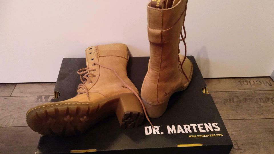 Dr. Martens, Stiefel, Schnürstiefel, Absatz, Größe 38, beige, Neu in Bayern  - Ansbach | eBay Kleinanzeigen ist jetzt Kleinanzeigen