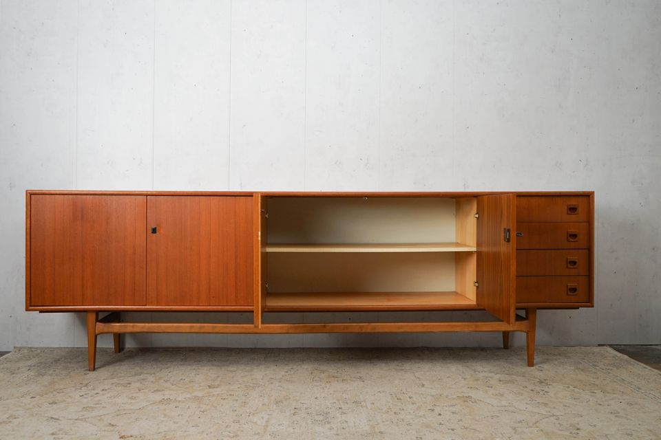 XXL Vintage Teak Sideboard Dänisch 60er Mid Century in Hamburg