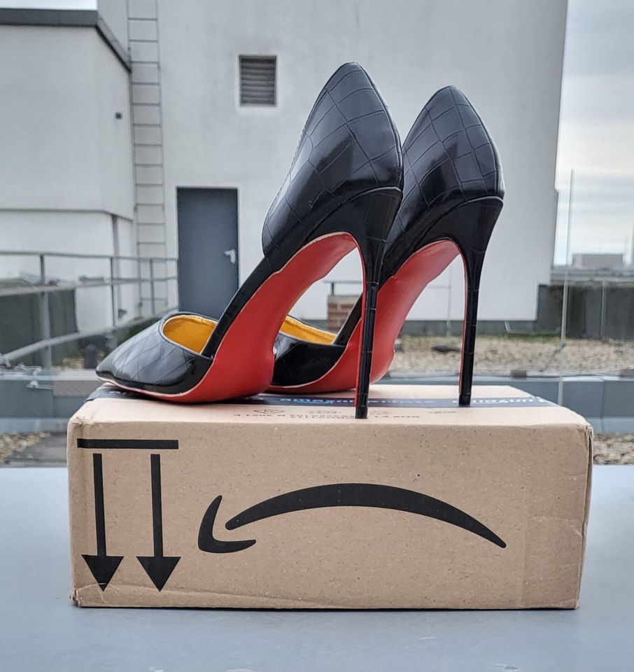 Sexy High Heels 12cm Stiletto Pumps Schwarz Leder Karomuster 43 in Berlin