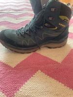 Lowa Wanderschuhe 41 Kr. München - Ottobrunn Vorschau
