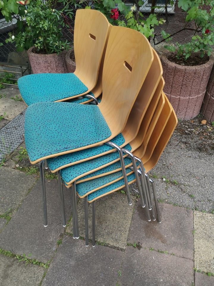 Stühle stapelbar in Mühlacker