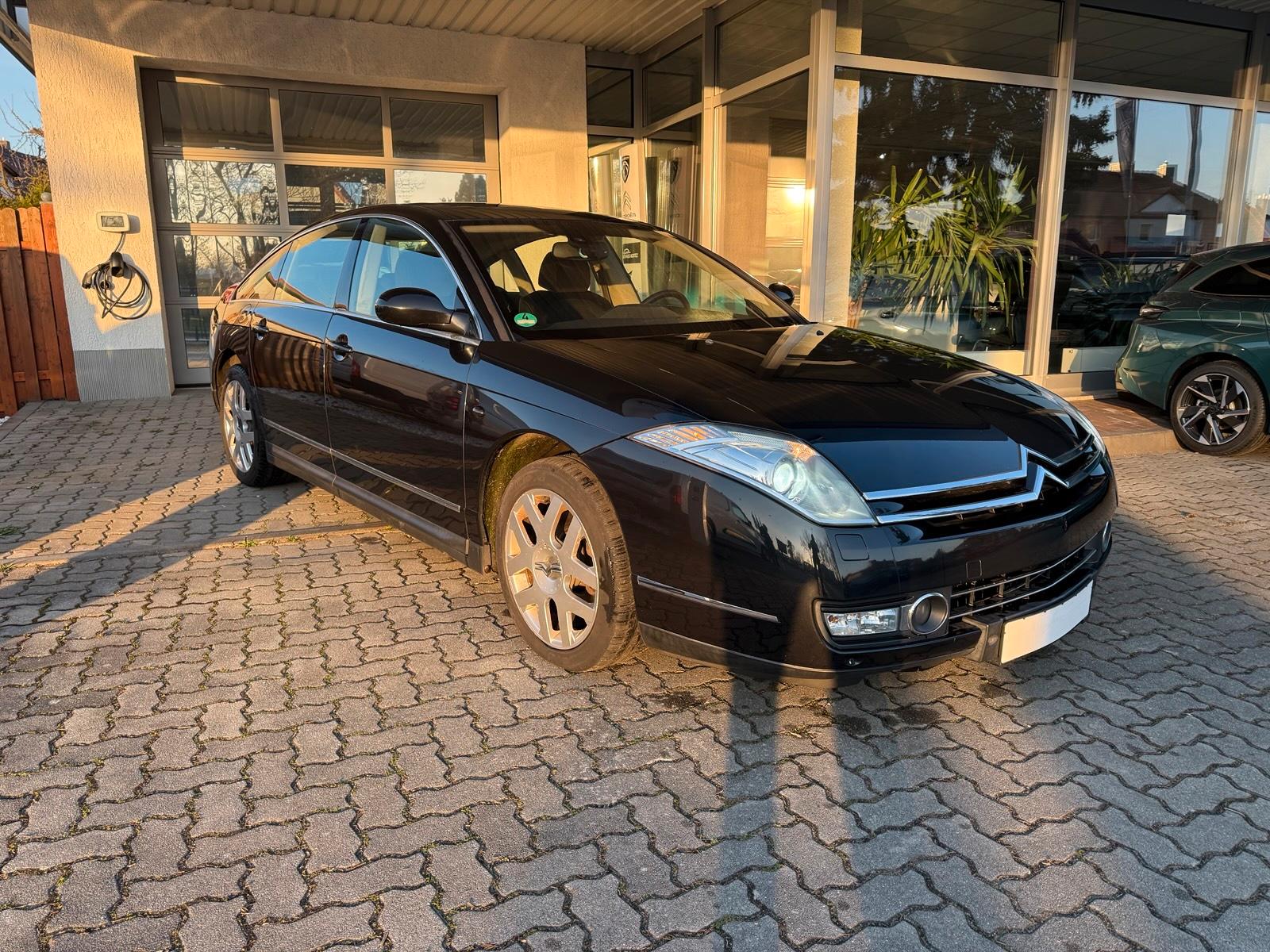 Abbildung des Autos Citroen C6 - Veloursitze