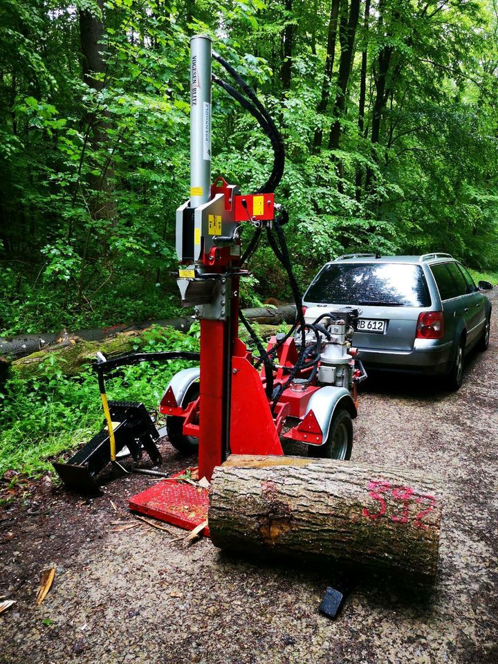 Holzspalter Spalter auf PKW Anhänger Verleih mieten ab 30€/Tag* in Kleinblittersdorf