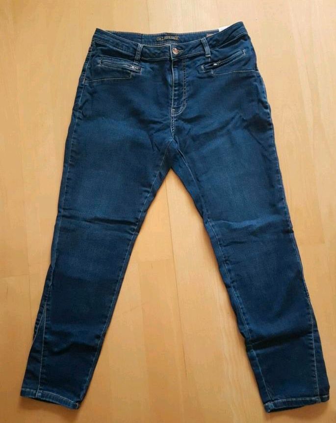 Colac Jeans Damen W32 L29 Größe 42 in Frankfurt am Main