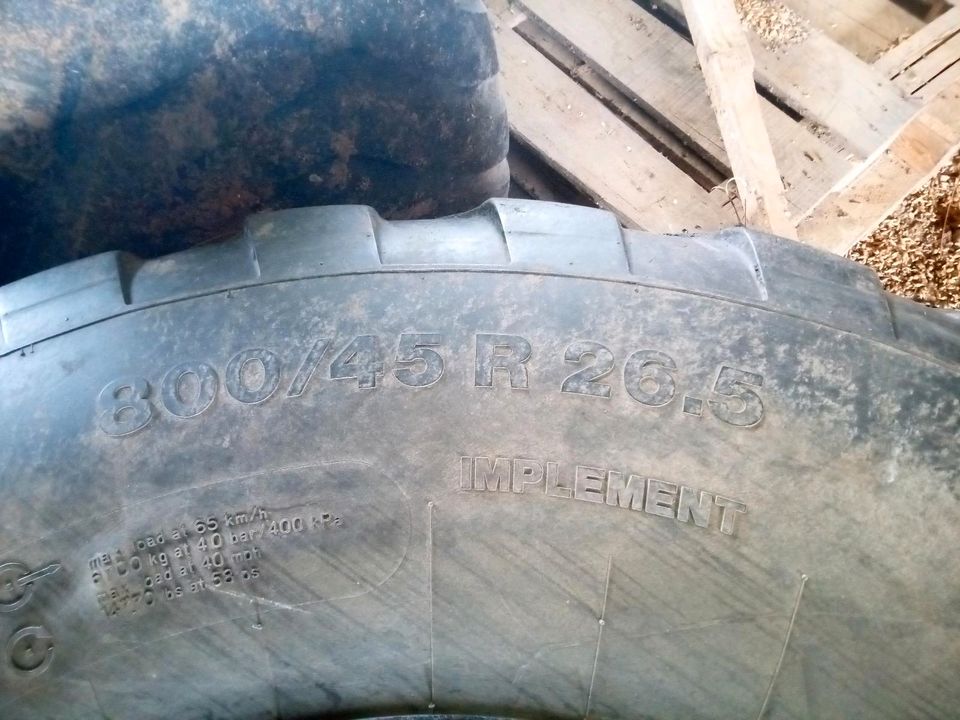 Reifen der Größe 800/45R26,5 Vredestein (Krone ZX) in Obernbreit