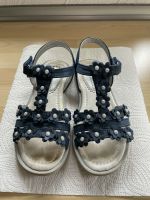 Sandalen blau mit Perlen, super Zustand, Größe 29 Nordrhein-Westfalen - Viersen Vorschau