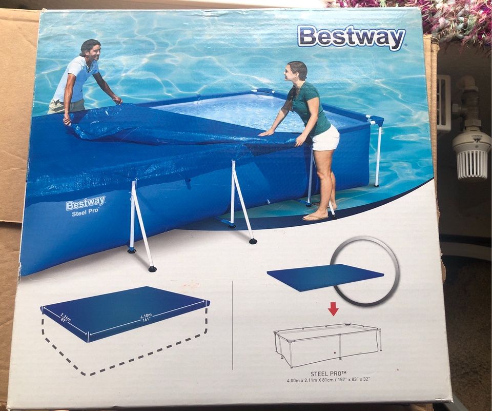 Poolplane Bestway in Berlin