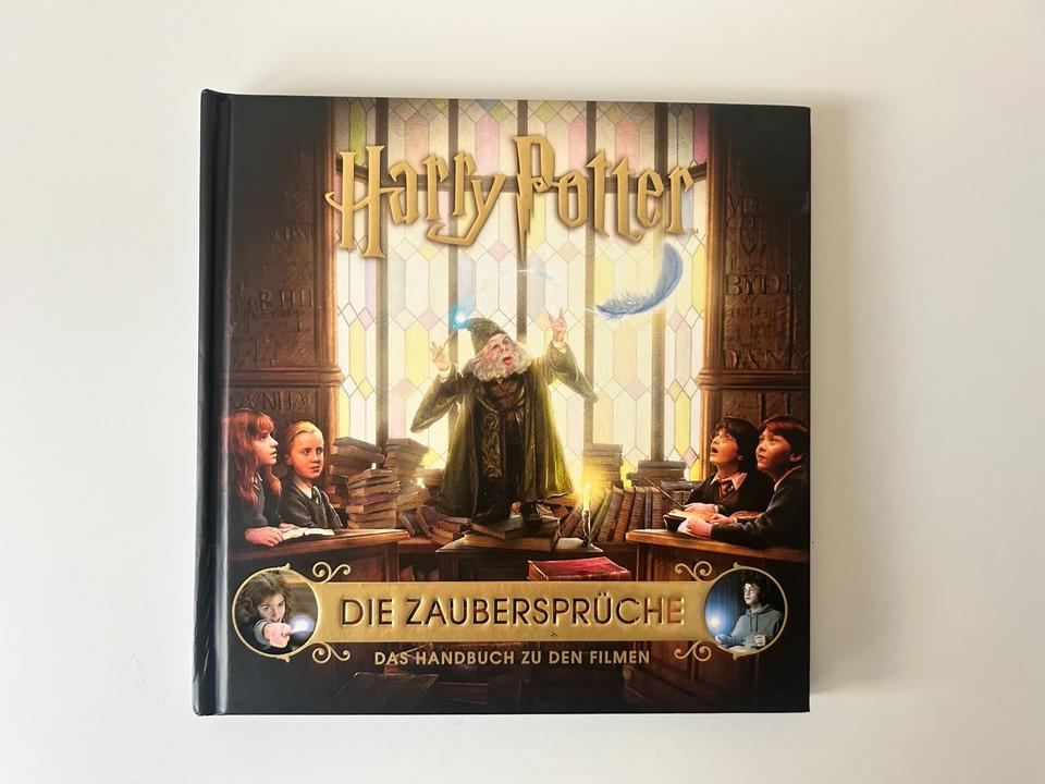 Harry Potter „ Die Zaubersprüche“, das Handbuch zu den Filmen in Lübben