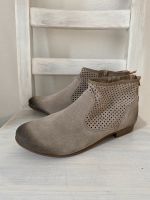 Remonte Stiefeletten 40 Leder Ankle Boots Chelsea Lochmuster Rheinland-Pfalz - Ahrbrück Vorschau