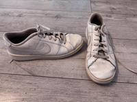 Nike Sneaker / Schuhe - Gr. 39 - weiß Niedersachsen - Verden Vorschau