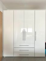 Ikea Pax Kleiderschrank mit Fardal Türen hochglanz (zerlegt) München - Sendling Vorschau