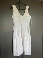 Mango NEU Kleid s 36 weiß lockstickerei boho lochmuster sommer Leipzig - Altlindenau Vorschau