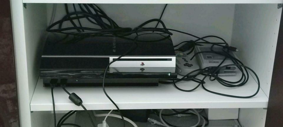 Playstation 3, 80 GB, 3 Controller, 1 Headset und 6 Spiele in Dortmund