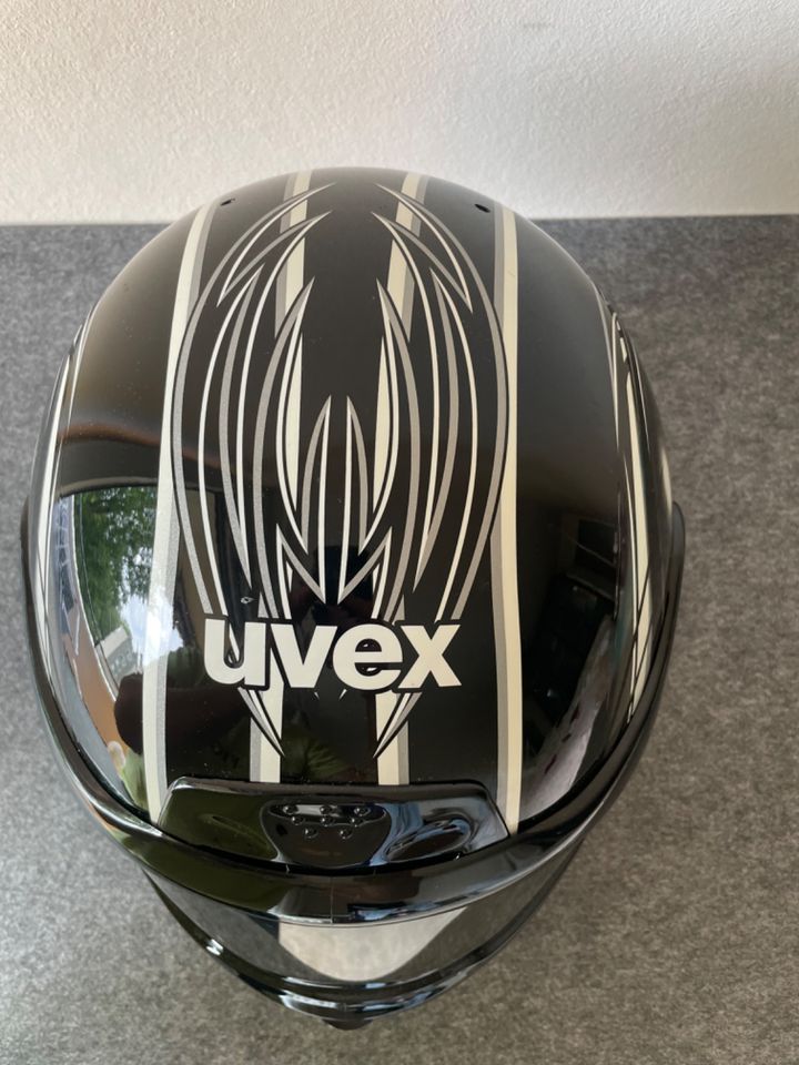 Motorrad Helm UVEX M 57-58 in Hamburg