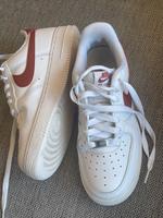 Nike Air Schuhe Größe 37.5 Rheinland-Pfalz - Wachenheim an der Weinstraße Vorschau