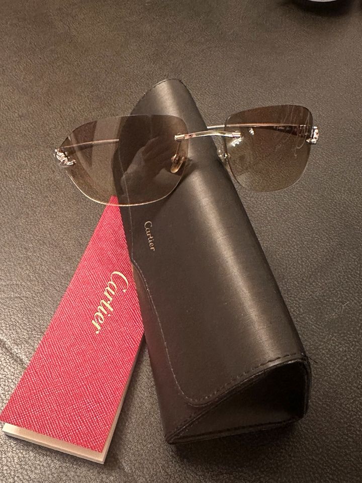 Cartier Panthere Sonnenbrille/ Silber/ Top+ Original in Niederkassel