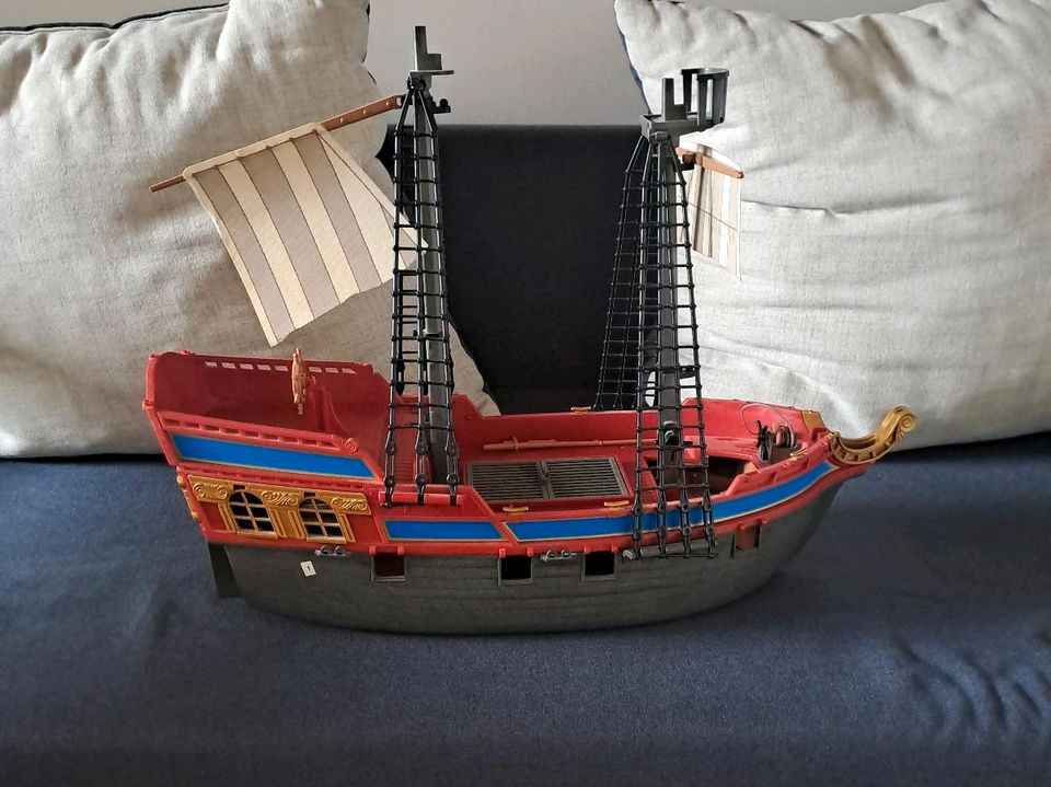 Großes Playmobil Piratenschiff in Hannover