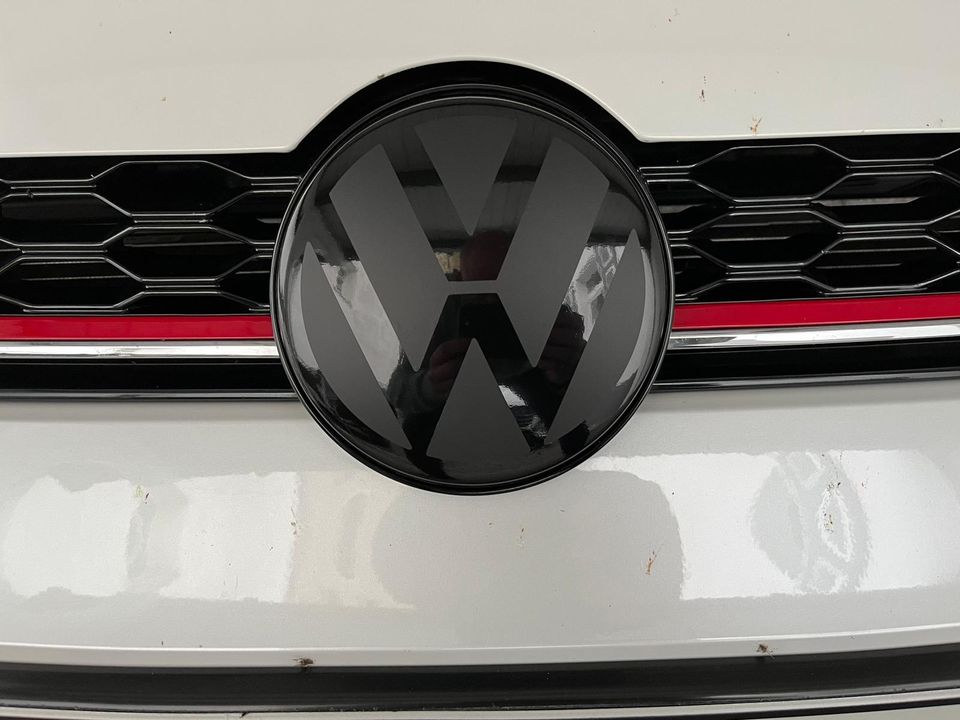 VW Touareg Tiguan VW Emblem Zeichen schwarz  ACC Folien SET in Calberlah