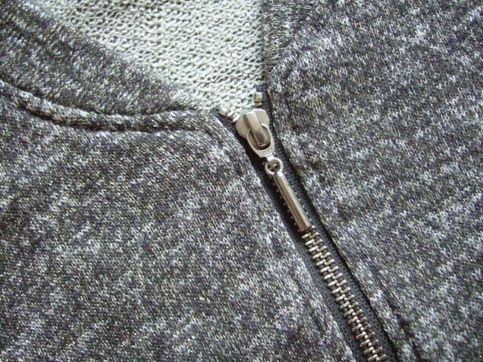 PROMOD Strickjacke Sweatjacke Gr. M 38 40 Gold-Glitzer beige in Gelsenkirchen