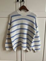 Blau weiß gestreifter Pullover / Strick / Strickpullover Berlin - Reinickendorf Vorschau