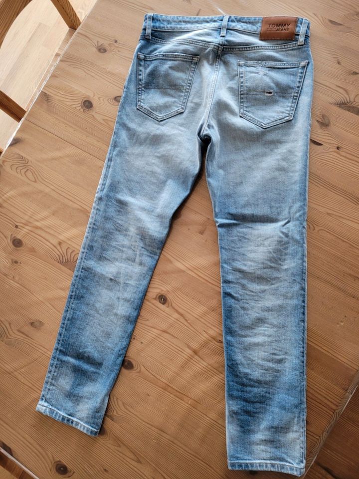 Tommy Jeans Hose Gr.: W 28, L 30 NEU nie getragen in Bahlingen