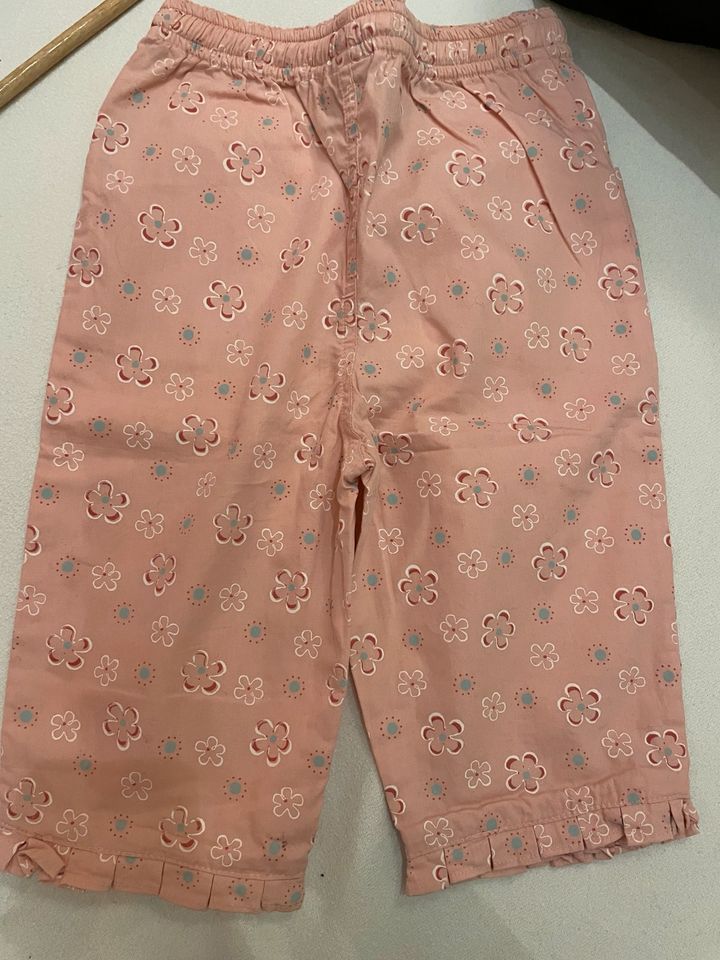 Sommerhose Mödchen Blümchen 80 in Berlin