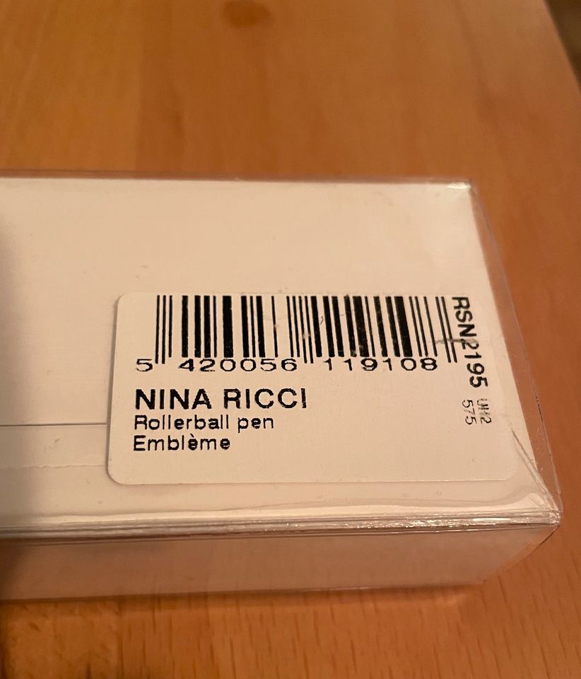 NEU Füller Nina Ricci Pen Emblème schwarz OVP in Düsseldorf