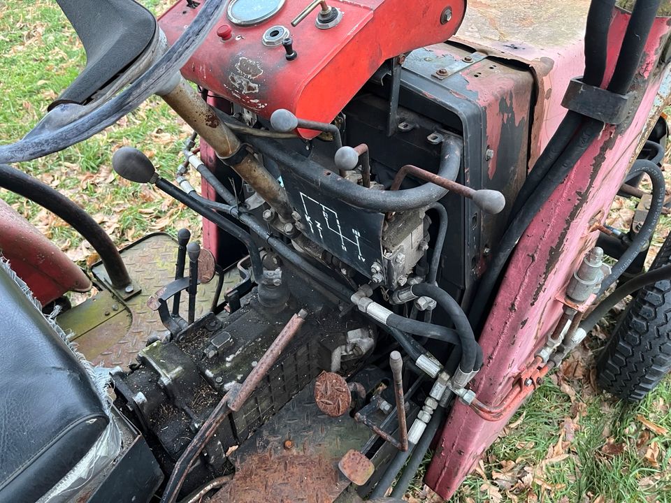 IFA UT082 Traktor mit Hubarm einer von nur 1000Stk in Herzberg/Elster