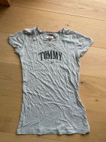 Tommy Hilfiger Damen T-Shirt Größe XS grau Niedersachsen - Isernhagen Vorschau