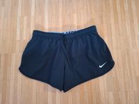 Nike sporthose Shorts schwarz Gr. M Düsseldorf - Pempelfort Vorschau