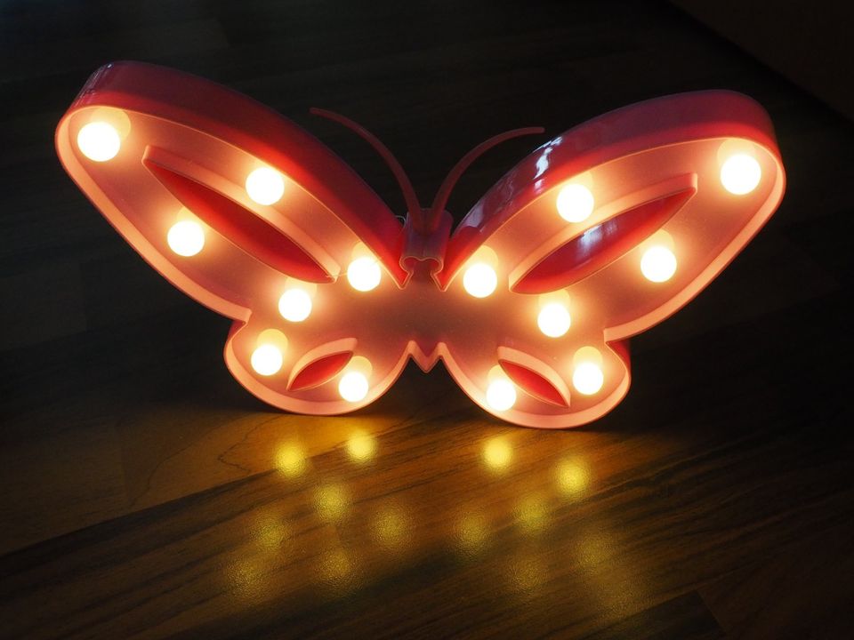 Lampe Schmetterling, LED Stehlicht, Nachtlicht, Deko, rosa in Königsbach-Stein 