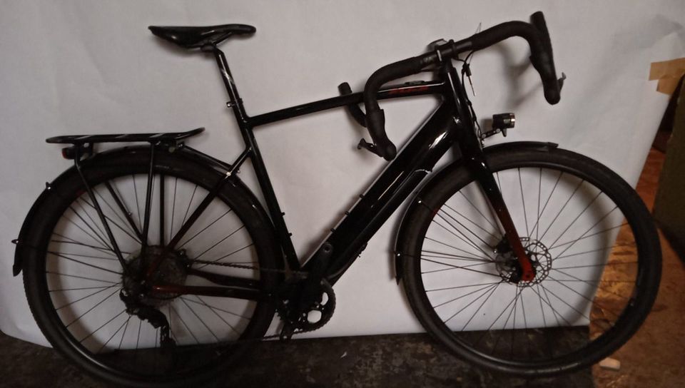 Fuji E-Jari EQP E-Gravel E-Road Bike 2022 black red RH 59cm in Dresden