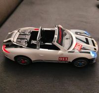 Porsche 911 Playmobil mit Licht,einige Teile fehlen, super erh. Kreis Pinneberg - Ellerbek Vorschau